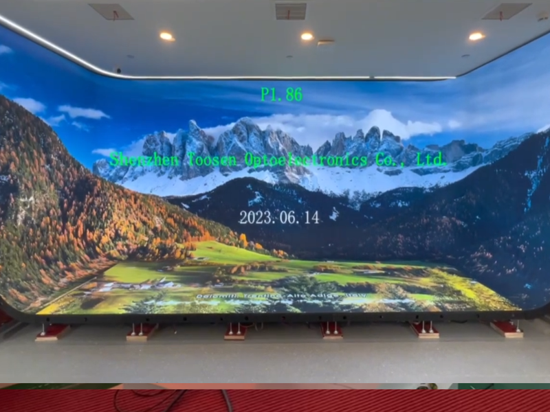 P1.86 Immersive LED Display